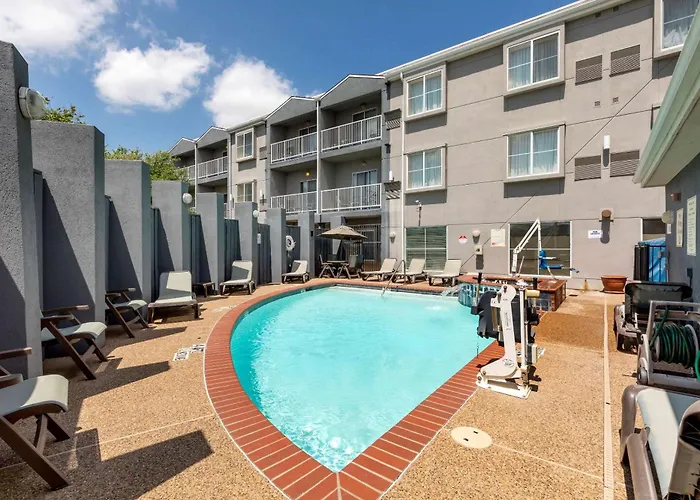Comfort Suites Dfw Airport Irving